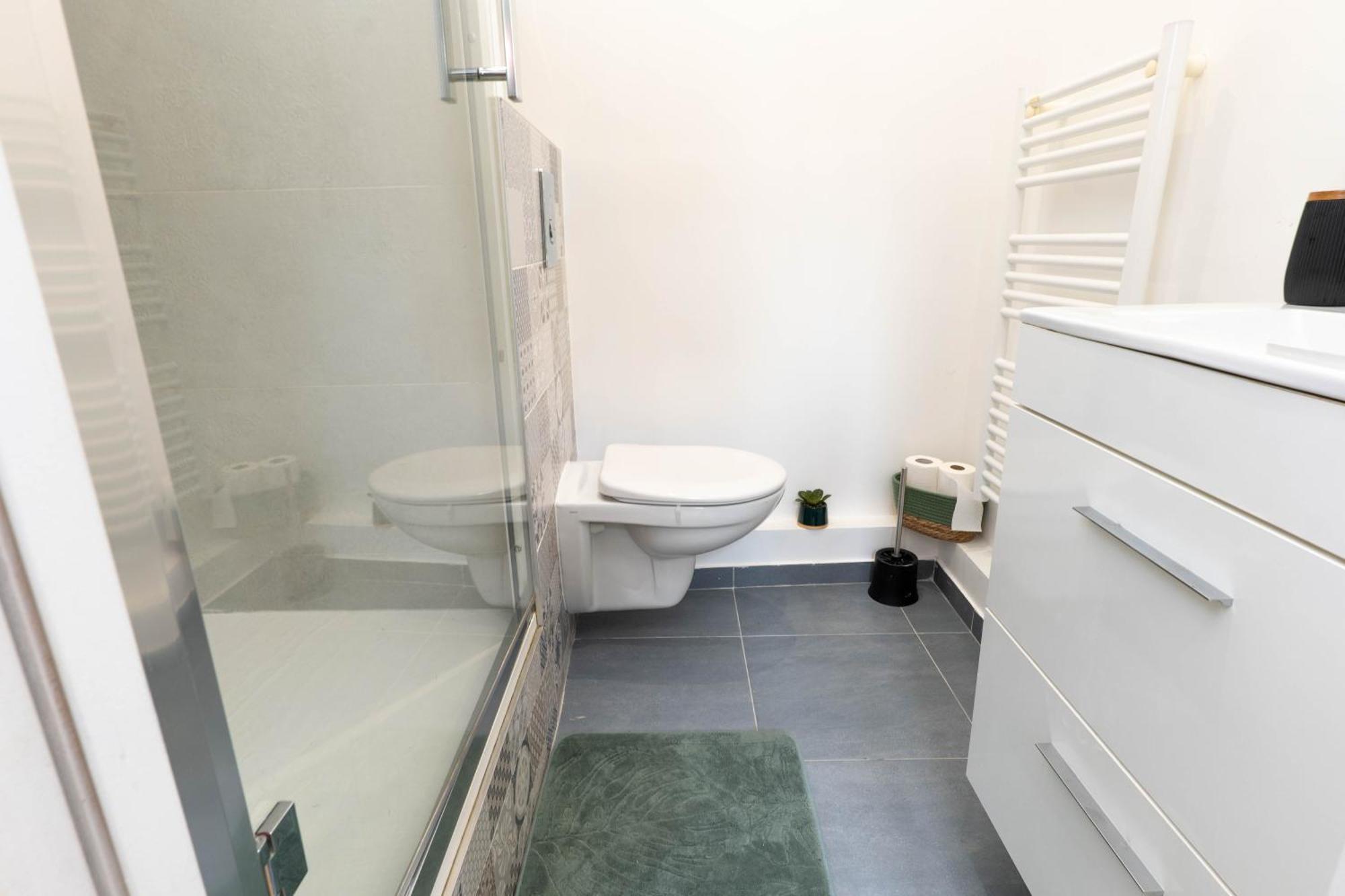 Cozy In Near Paris Attractions Clamart